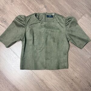 NWOT 🍀 Tahari Olive Green Faux Leather Suede Puff Sleeve Cropped Blouse Shirt XS